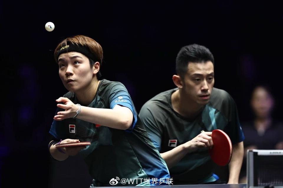 通过社交媒 通过社交媒