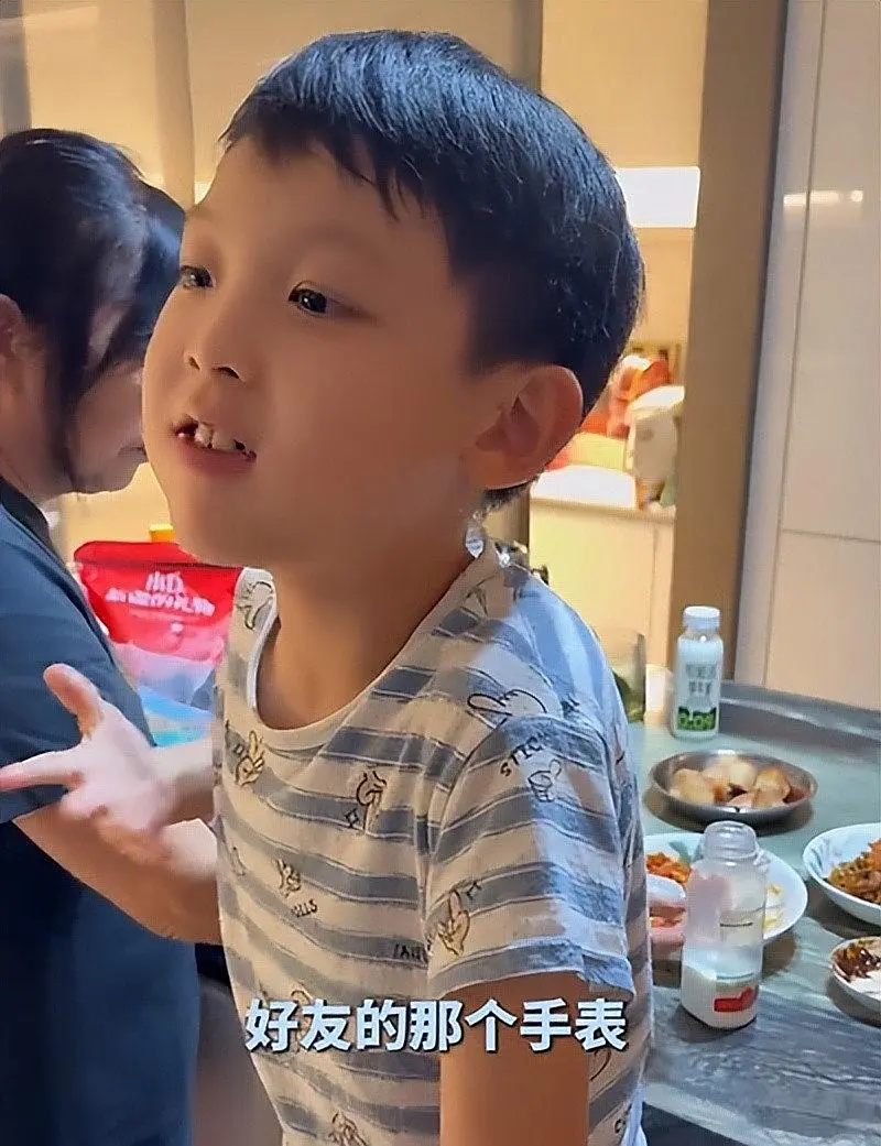现自我的, 是万人迷, 钦更加落寞 现自我的, 是万人迷, 钦更加落寞
